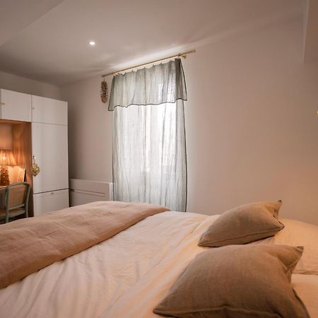 Appartement Coup De Coeur Centre Village Et Plage Climatise 3 Etoiles Terra Cigala Bandol Esterno foto