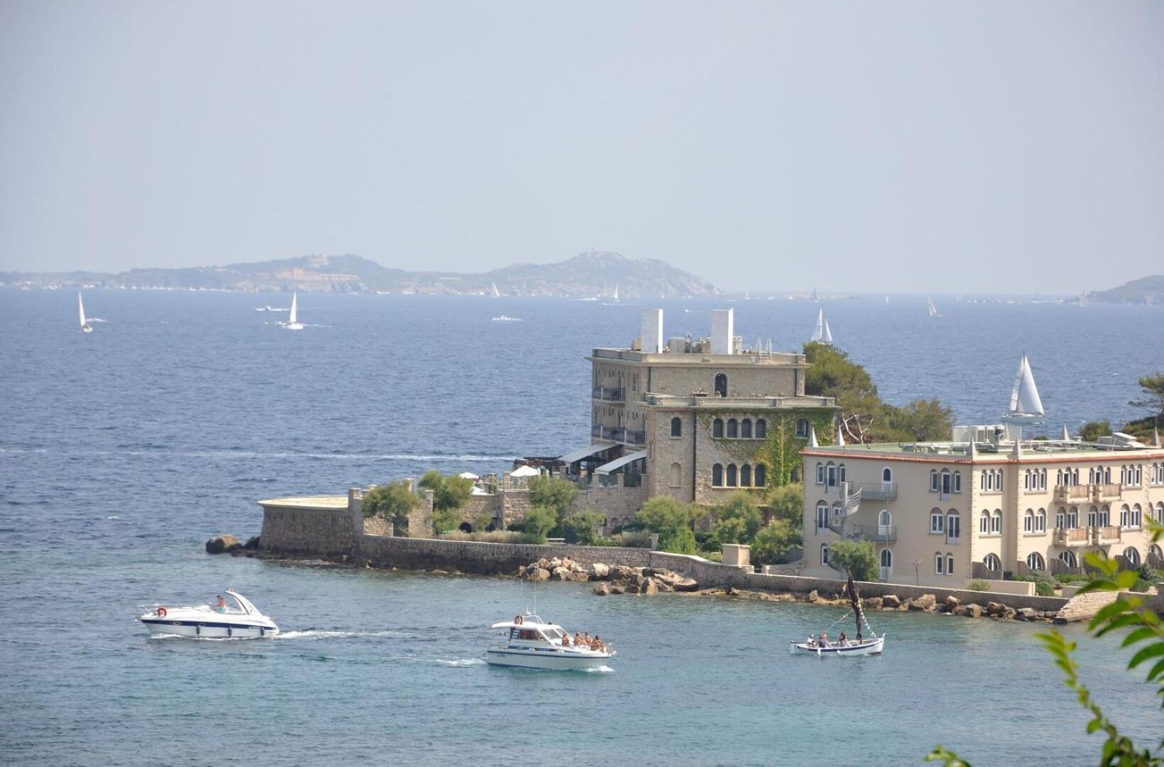 Appartement Coup De Coeur Centre Village Et Plage Climatise 3 Etoiles Terra Cigala Bandol Esterno foto