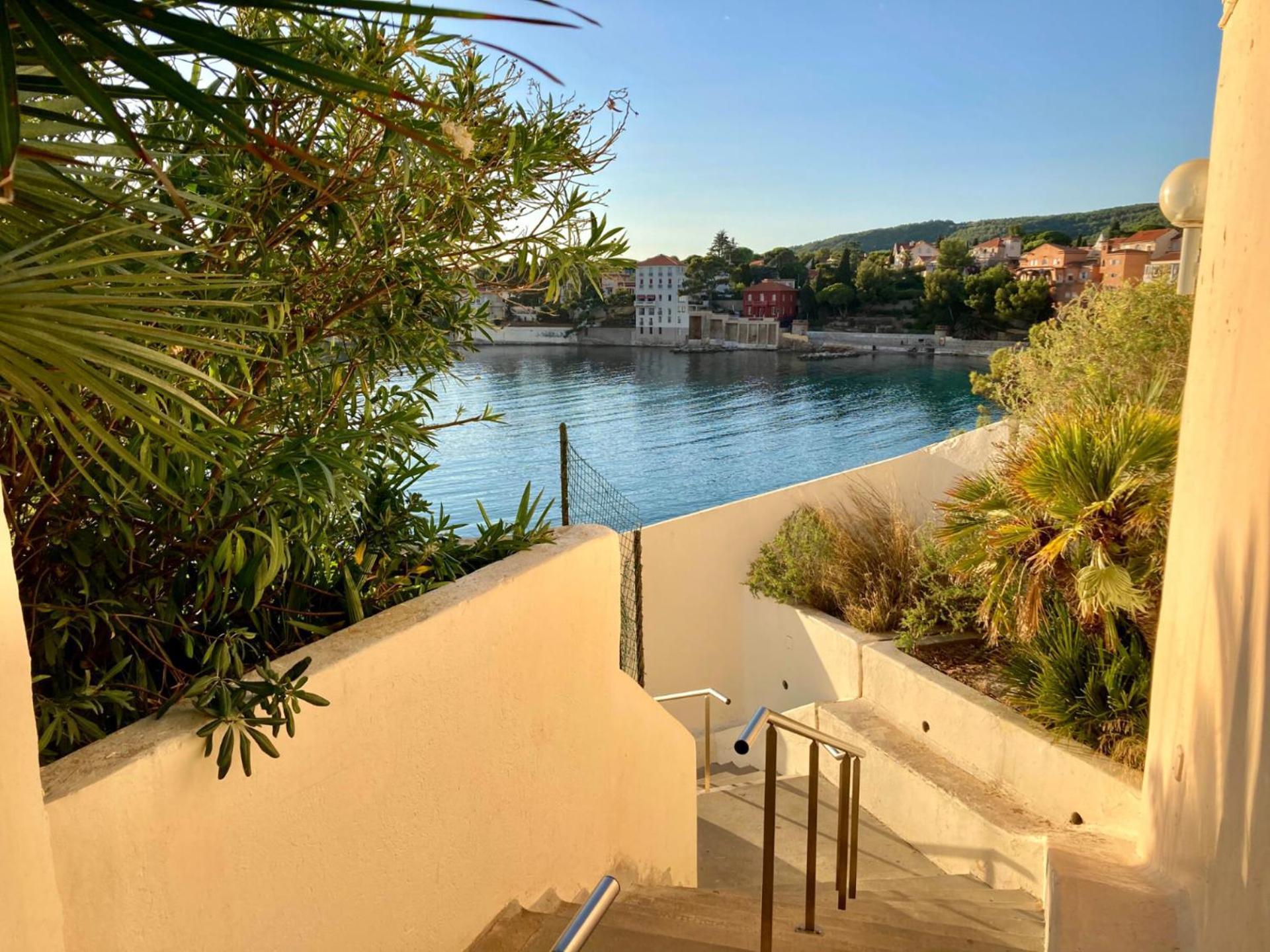 Appartement Coup De Coeur Centre Village Et Plage Climatise 3 Etoiles Terra Cigala Bandol Esterno foto
