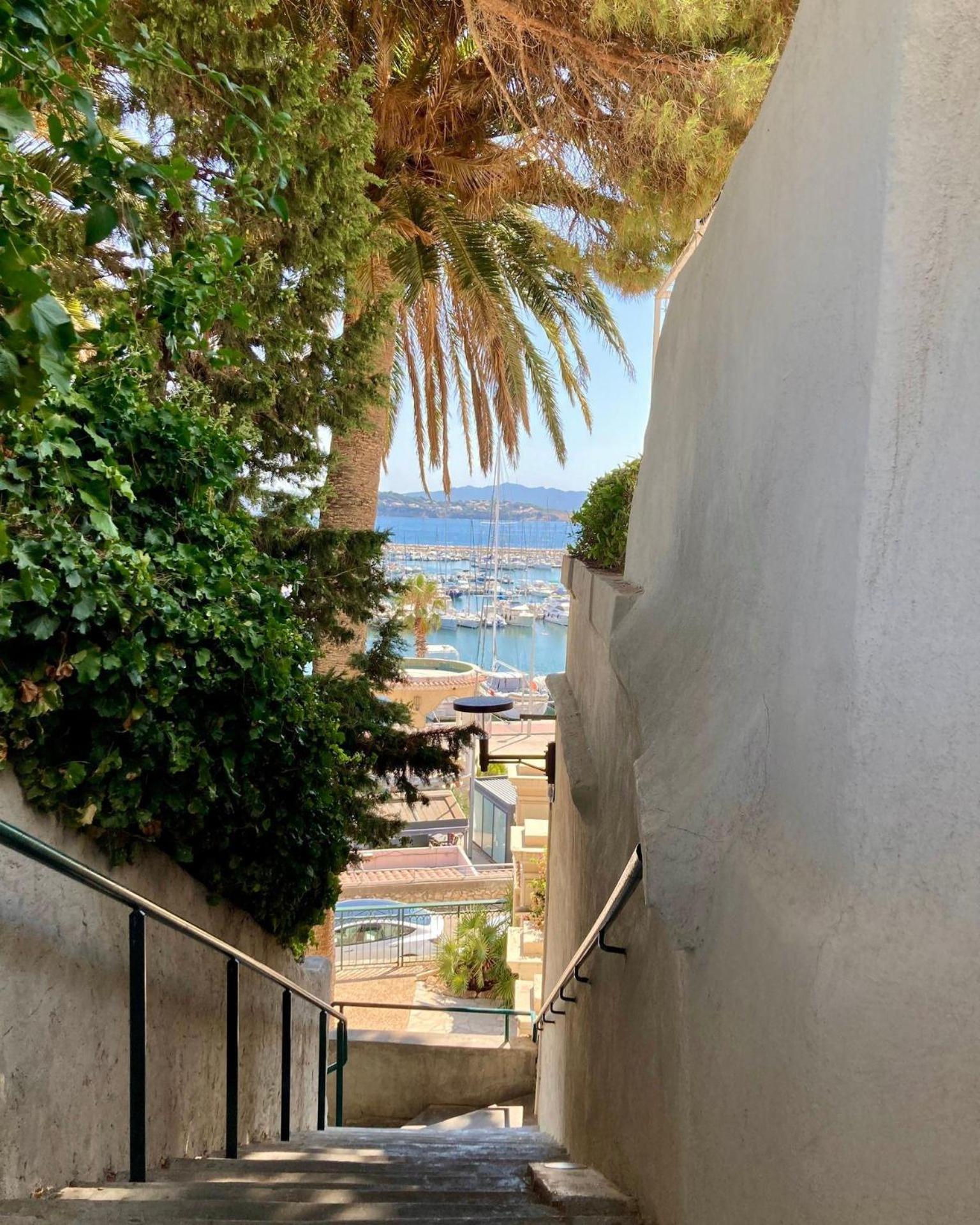 Appartement Coup De Coeur Centre Village Et Plage Climatise 3 Etoiles Terra Cigala Bandol Esterno foto